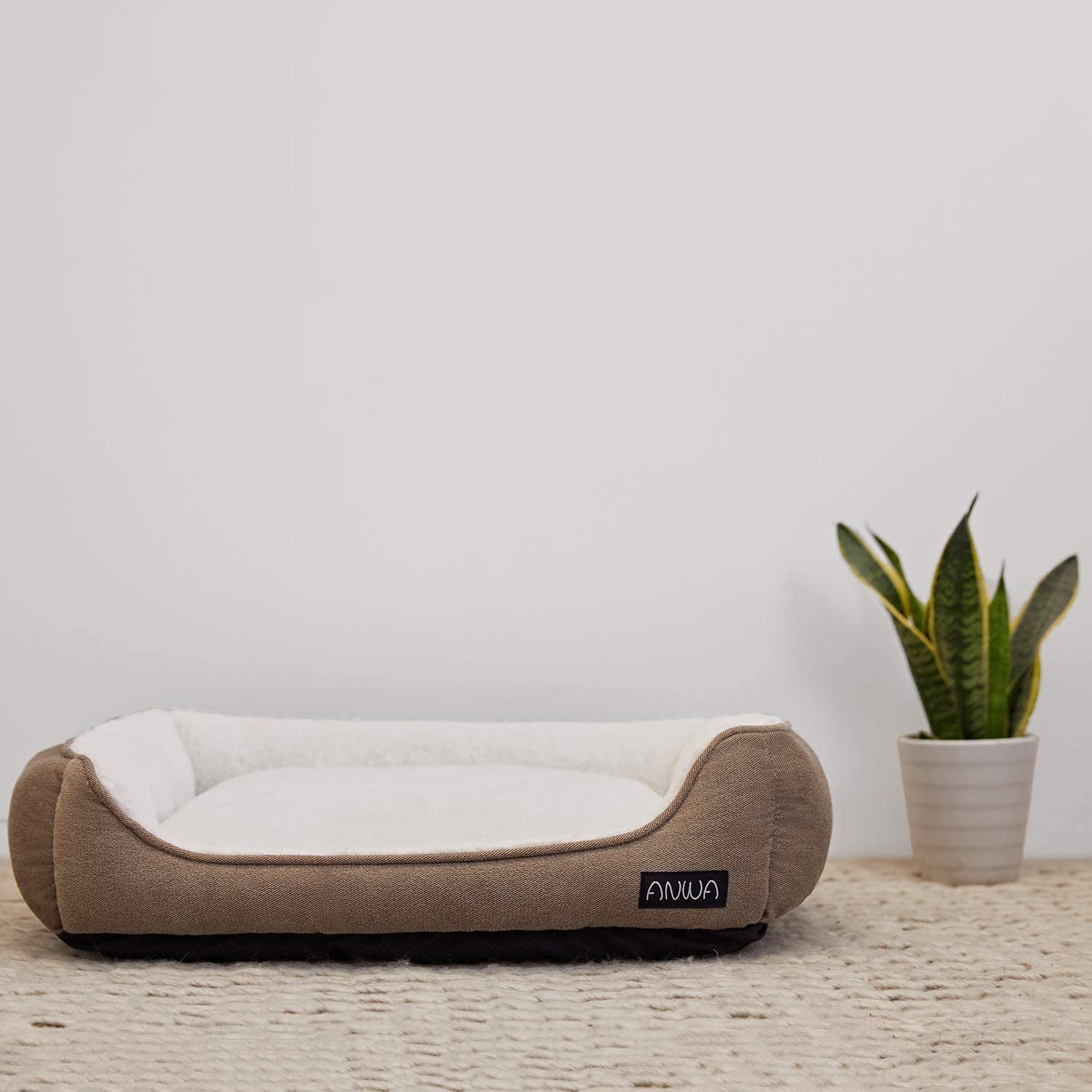 Cozy & Durable Square Dog Bed - Machine Washable for Medium Dogs